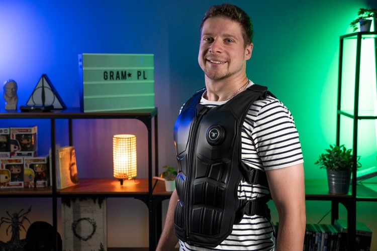Kamizelka bHaptics Tactsuit Pro wstrząśnie Twoim gamingowym życiem!