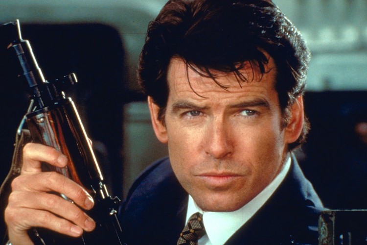 Pierce Brosnan jako James Bond