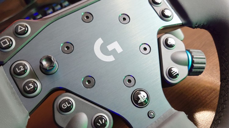 Logitech RS50 – kierownica