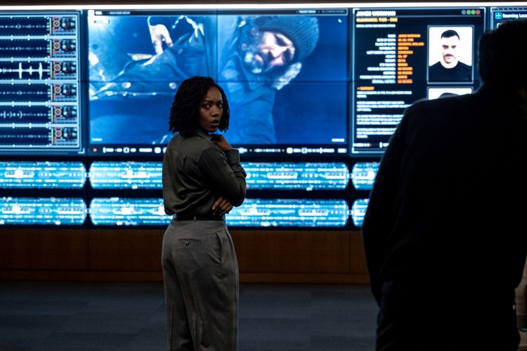 Ściany mają uszy (i oczy), Recenzja filmu Samotnik. Praca Stathama nie ma końca...