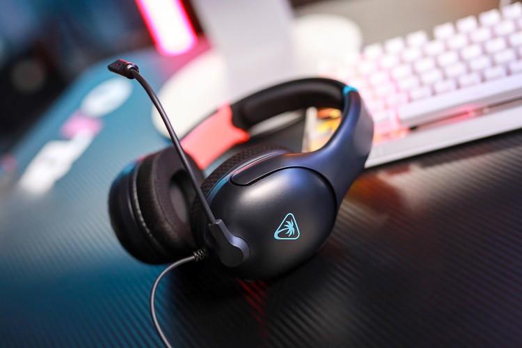 Airlite Fit – lekkie, przewodowe słuchawki z większymi nausznicami i mikrofonem flip-to-mute, Wygodnie i w klimacie - gamepad oraz słuchawki Turtle Beach dla konsol Nintendo