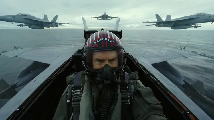 Prędkość nadświetlna, Recenzja filmu Top Gun: Maverick. Spektakularny lot z Tomem Cruisem