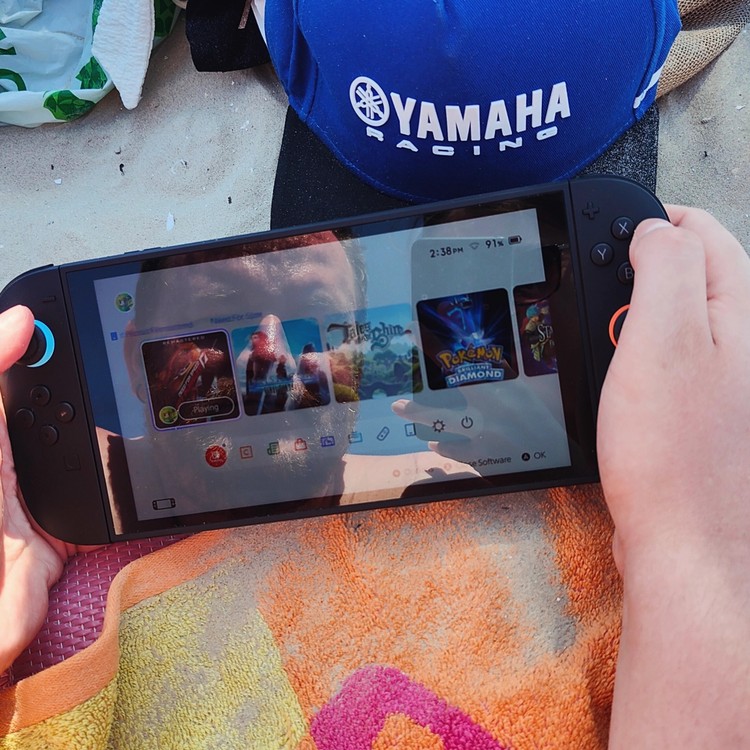 Switch 2 nauczy was piromancji, Switch 2 w warunkach polowych. Fajna ta konsola, taka niezbyt wyjściowa