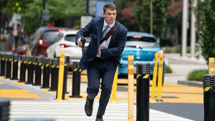 Political (non)fiction, Dom pełen dynamitu – recenzja filmu. Bum