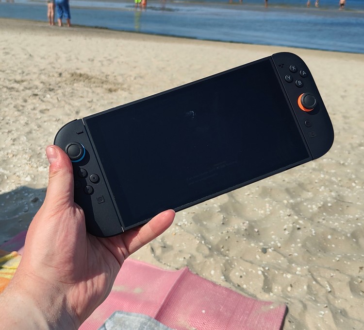 Słońce mówi nie pozwoli wam pograć, Switch 2 w warunkach polowych. Fajna ta konsola, taka niezbyt wyjściowa