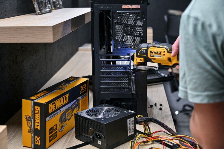 Sprzęt do modernizacji i serwisu komputerów, Najlepsze narzędzia dla gracza – od składania biurka gamingowego po modernizację PC