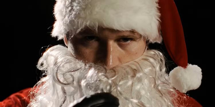 Mroczny pasażer... Mroczny przyjaciel, Recenzja filmu Cicha noc, śmierci noc – duch świąt i kalendarz adwentowy