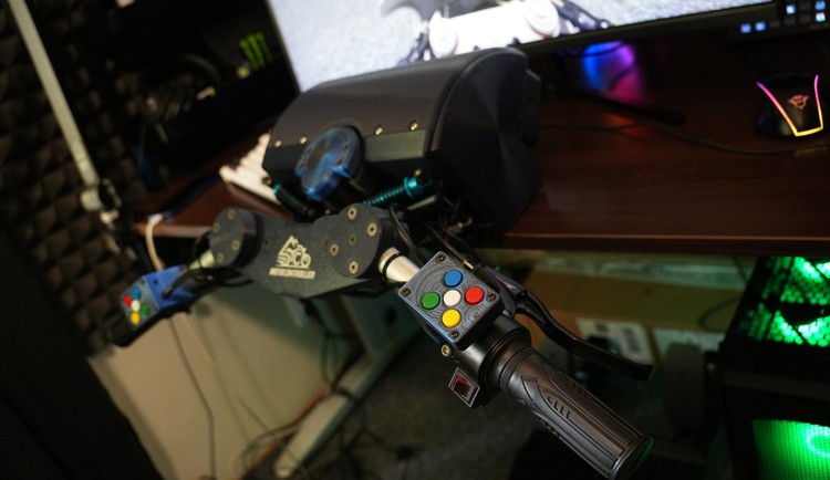MotoController
