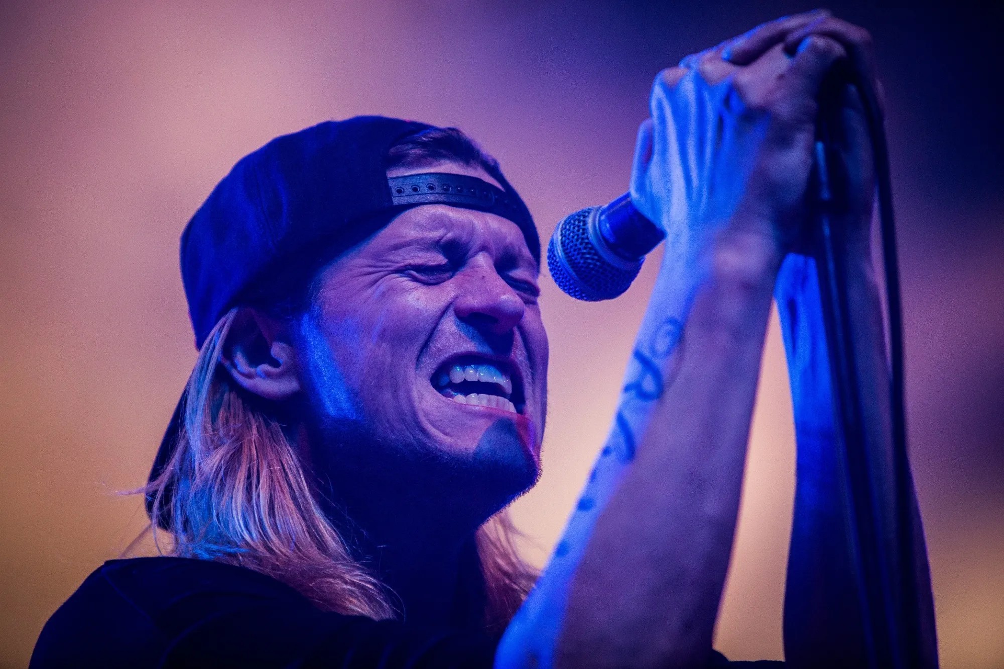 Nowy singiel Puddle of Mudd. Zespół prezentuje teledysk do "Monsters"