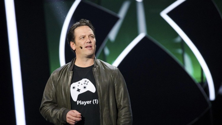 Phil Spencer uważa, że Xbox jest lepszym produktem od PlayStation. „Nie tylko pod względem sprzętu”