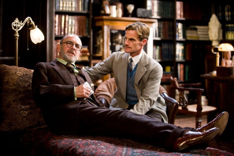 Anthony Hopkins i Matthew Goode w przedpremierowym zwiastunie filmu Freud's Last Session