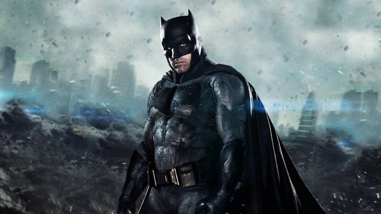 Ben Affleck jako Batman na zdjęciach z The Flash. Bat-motocykl w pełnej krasie