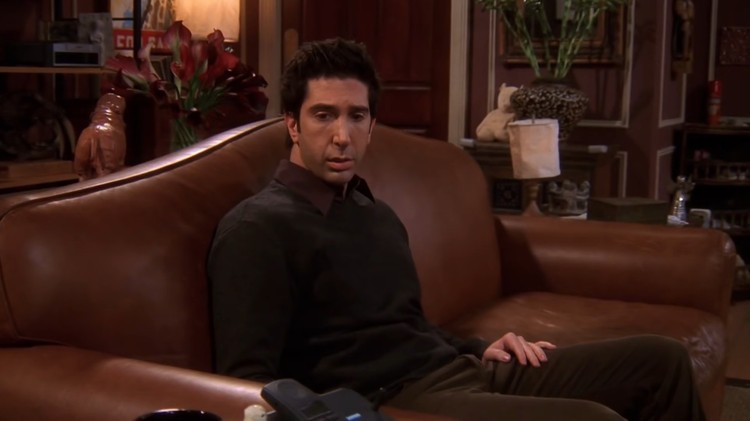 Jakim drinkiem Ross upił się na zorganizowanej przez siebie kolacji, na którą zaprosił Joeya, Rachel i Charlie?