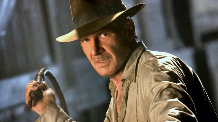 Harrison Ford ponownie jako Indiana Jones. Pierwsze zdjęcia z nowego filmu