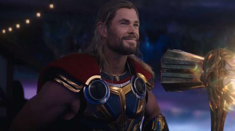 Thor: miłość i grom na rozszerzonym zwiastunie. James Gunn ingerował w historię