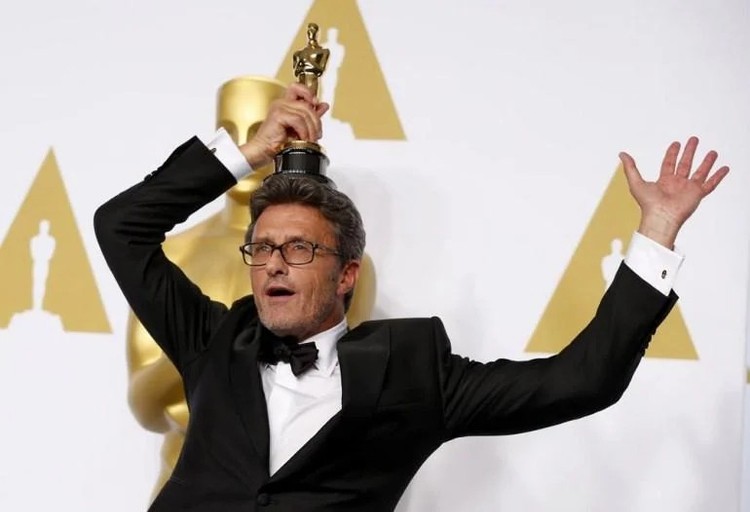 Paweł Pawlikowski z Oscarem za film Ida