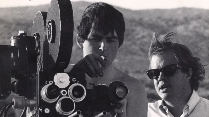Bruce Logan (z lewej) i Doug Trumbull na planie Zabriskie Point