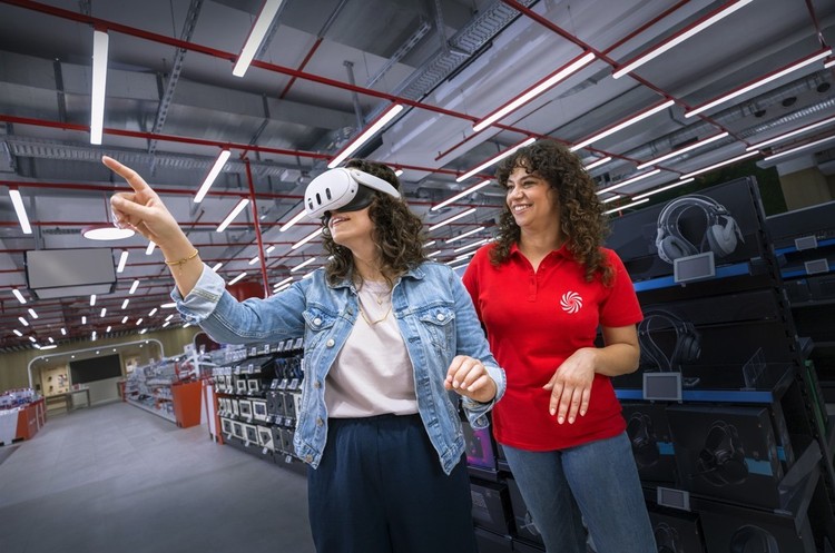 Zapomnijcie o pastelowych zajączkach. MediaMarkt rozwala system wielkanocną kampanią z mocnym bitem i... jajowarami!