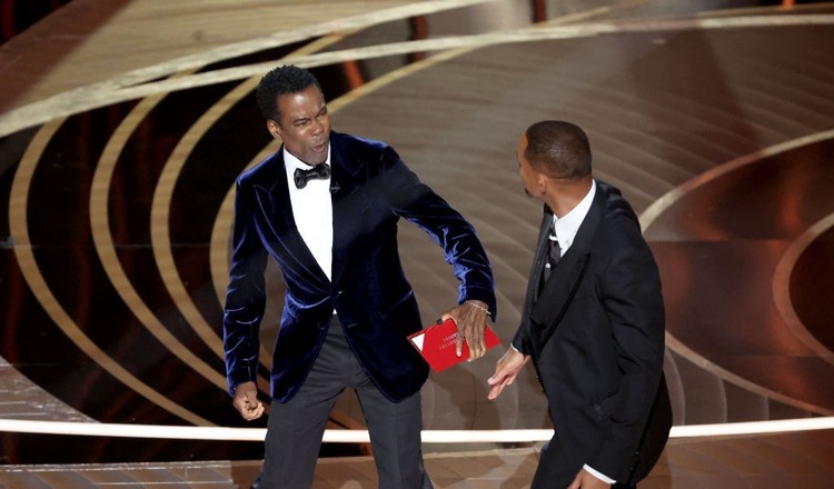 Will Smith odmówił opuszczenia gali Oscarów. Chris Rock komentuje incydent