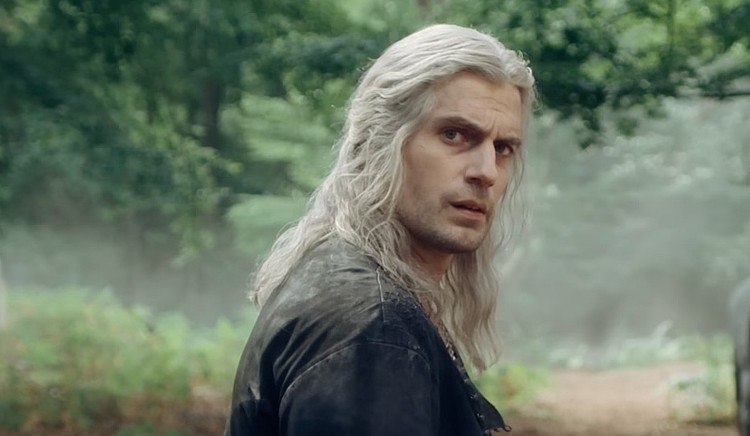 Wiedźmin z pierwszymi zdjęciami z planu 4. sezonu. Pokazano nowy kostium Geralta