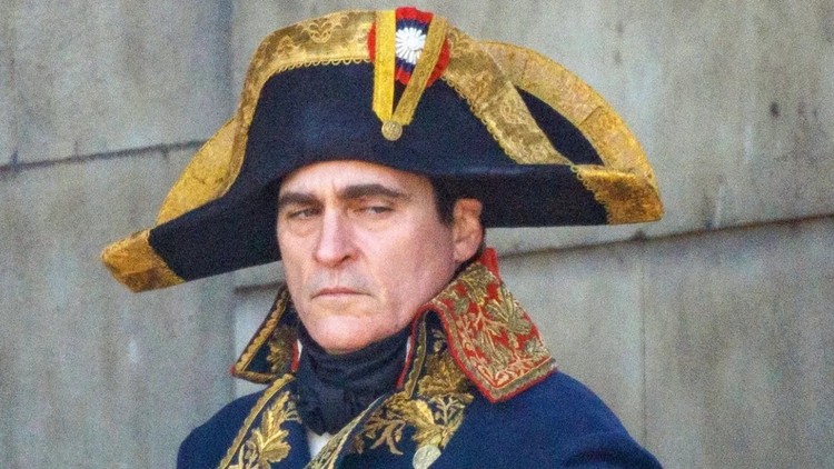 Joaquin Phoenix jako Napoleon na pierwszym zwiastunie filmu Ridleya Scotta