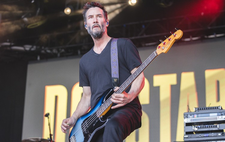 Keanu Reeves – Dogstar