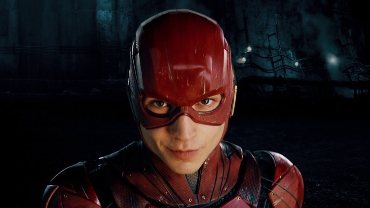 Ilu scenarzystów trzeba do napisania filmu o Flashu? Będziecie zaskoczeni liczbą