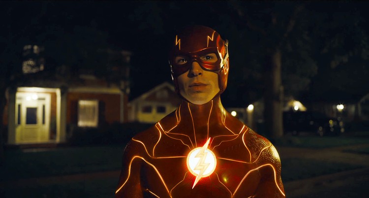 Flash z pierwszym zwiastunem. Superbohater resetuje uniwersum DC (Aktualizacja)