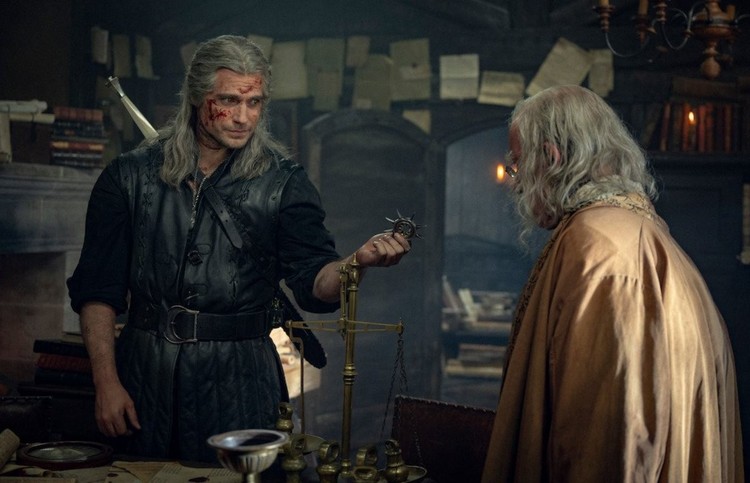 Geralt w nowym stroju na kolejnym zdjęciu z trzeciego sezonu Wiedźmina, Jak zmieni się Geralt w trzecim sezonie Wiedźmina? Zdjęcie pokazuje nowy strój łowcy potworów