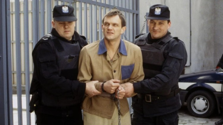 Komisarz Ryba: Co ty myślisz, cwaniaczku?! Że z... przykazania możesz sobie zrobić spółkę z ograniczoną odpowiedzialnością?!