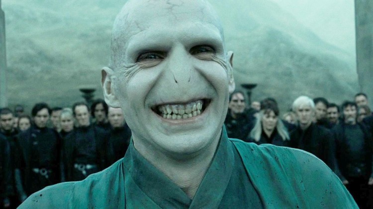 Ralph Fiennes chce ponownie zagrać Voldemorta. Aktor gotowy na powrót do Harry’ego Pottera