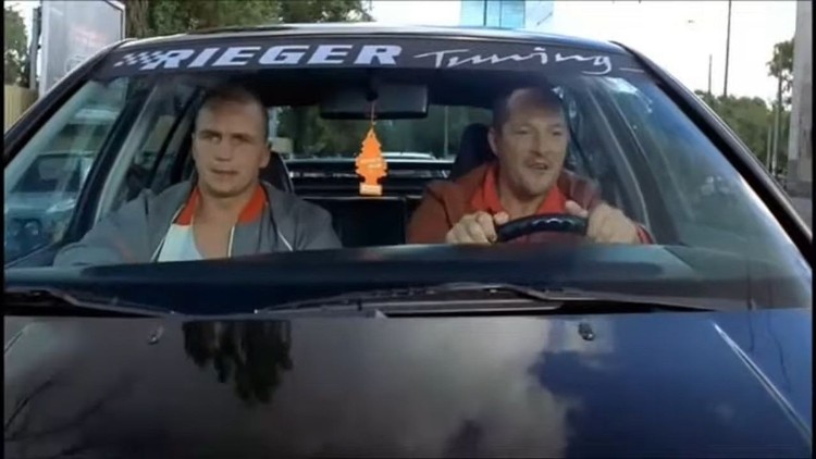 Dokończ kultowe zdanie: To rewelacja! Widzę, że znasz bardzo wpływowych ludzi, a może załatwi ci…