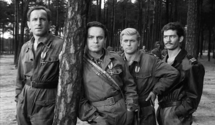 Która z postaci potrafi grać na akordeonie?