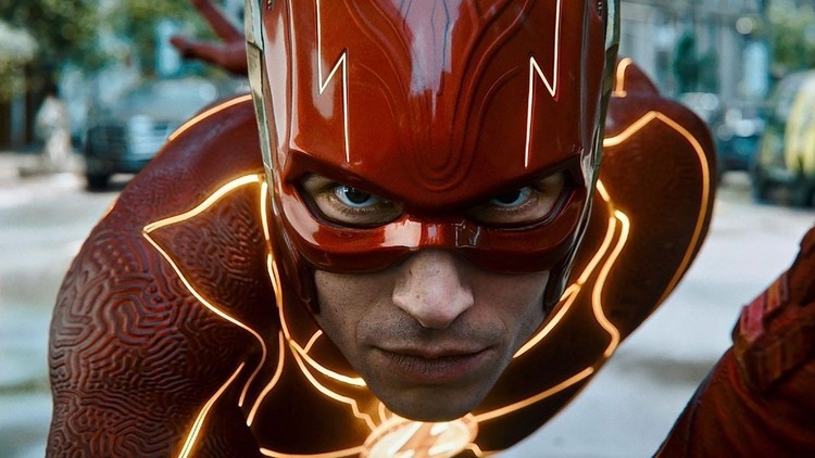 Zmiany w filmowym Flashu. Superbohater doczekał się nowego logo