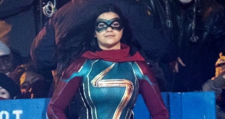 Pierwsze zdjęcie Ms. Marvel w pełnym kostiumie. Kapitalny strój superbohaterki