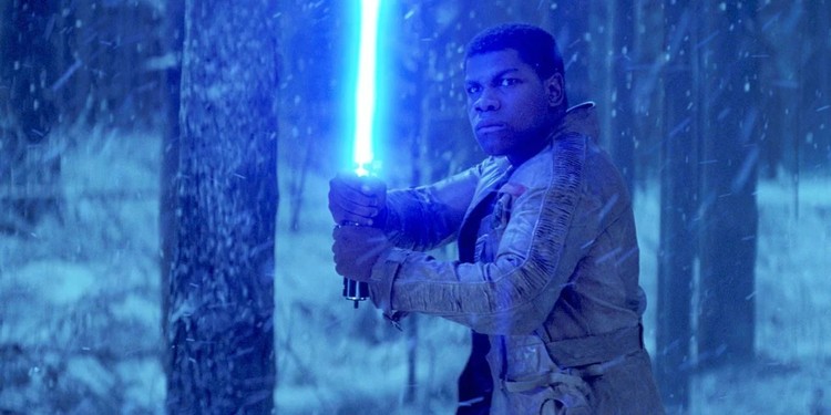John Boyega ma wrócić do Gwiezdnych wojen, pomimo ostrej krytyki Lucasfilm