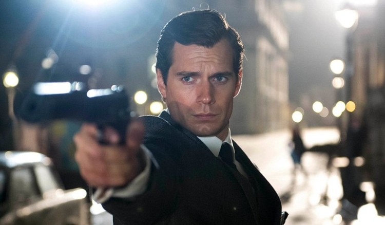 Henry Cavill jako James Bond. Fanowski zwiastun wielkim hitem w sieci