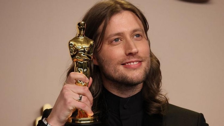 Ludwig Göransson z Oscarem za Oppenheimera