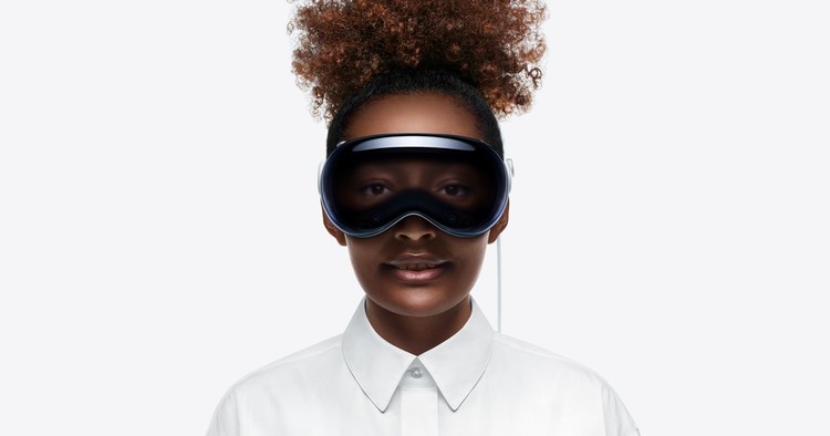 Apple kasuje 14 tys. za gogle VR, ale „zapomniało, że ludzie mają uszy”