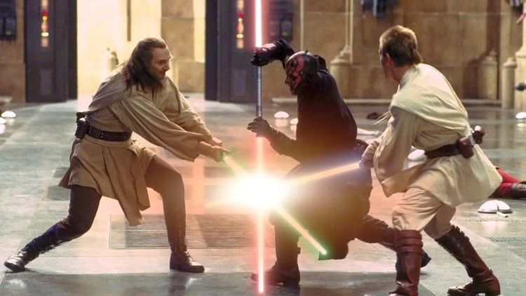 Gwiezdne wojny: część I – Mroczne widmo