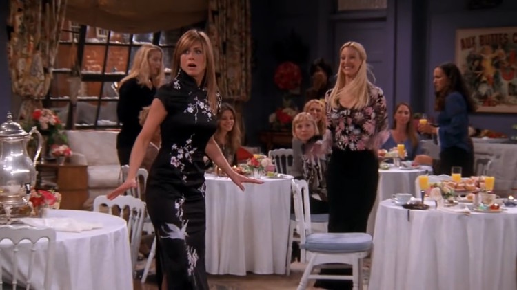 Kto wystąpił w roli striptizera na wieczorze panieńskim Phoebe?