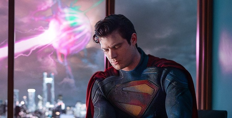 Superman na pierwszym oficjalnym zdjęciu. James Gunn pokazał cały nowy kostium superbohatera