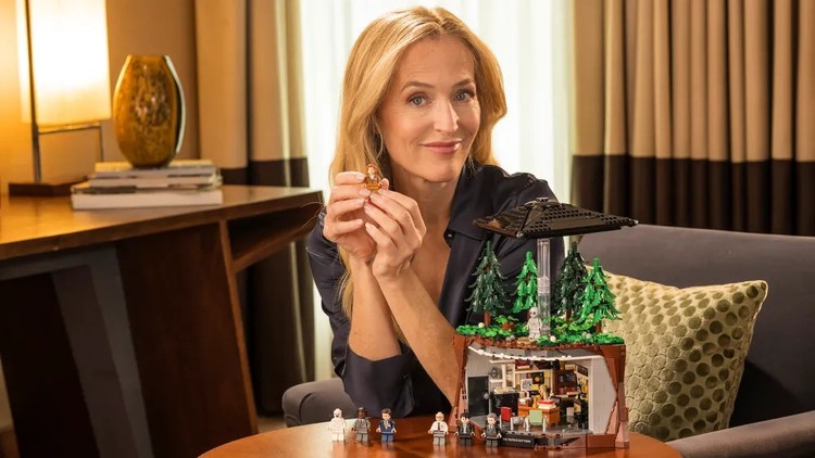 Gillian Anderson