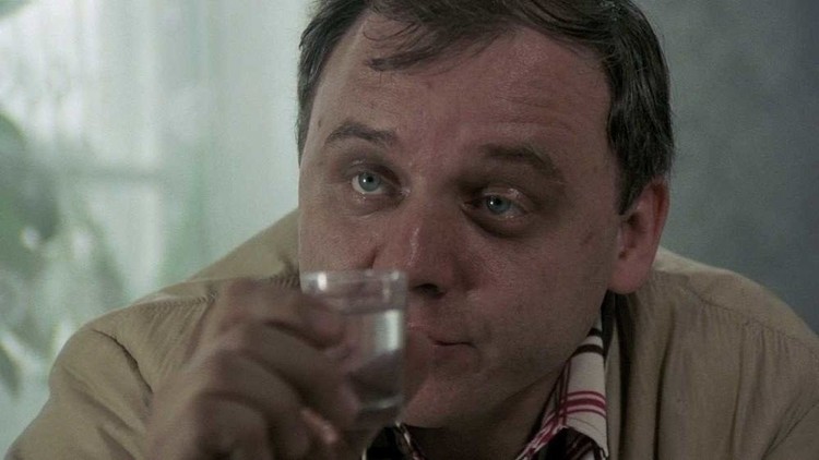 Co przywiózł z miasta Staszek Kolasa, ze został uznany za "nowoczesnego"?