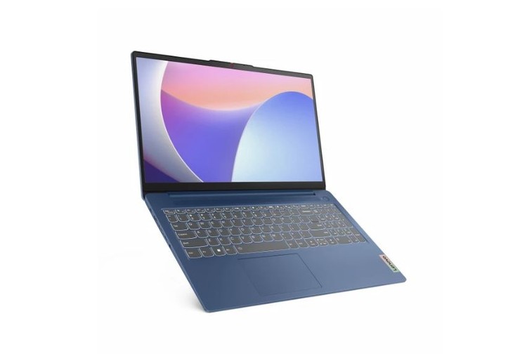 Lenovo IdeaPad Slim 3 15IAH8, Poradnik wakacyjny: Jaki laptop sprawdzi się w podróży?