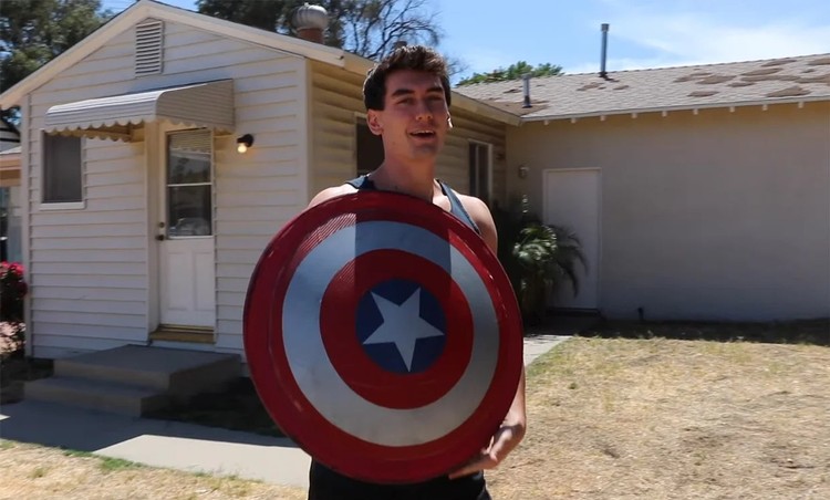 Fan Marvela stworzył prawdziwą tarczę Kapitana Ameryki. Film podbija internet
