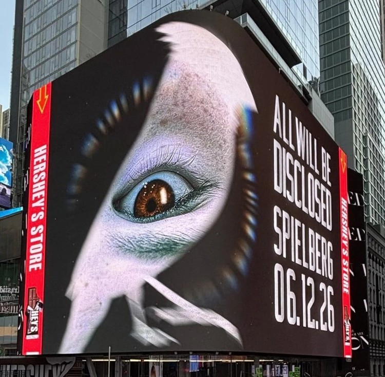 Plakat nowego filmu science fiction od Stevena Spielberga