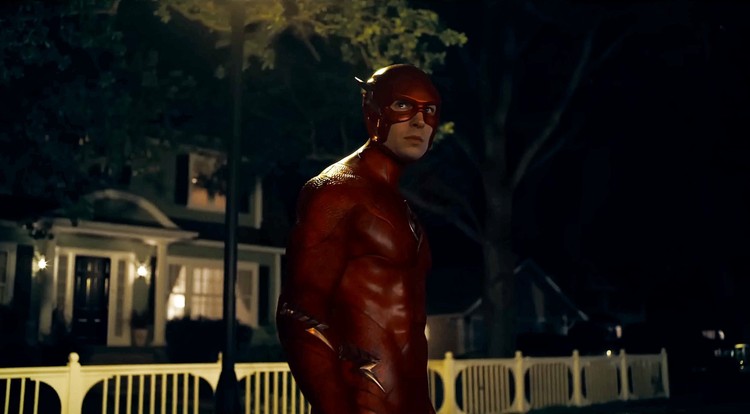 Zakończenie filmu Flash zmienione na ostatnią chwilę. Kolejny Batman usunięty