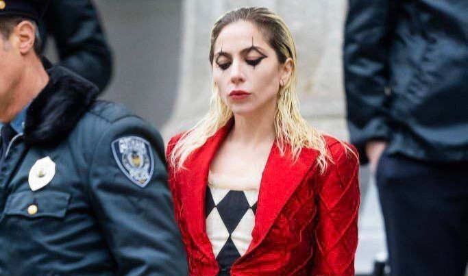 Lady Gaga w charakteryzacji Harley Quinn. Tak prezentuje się bohaterka Jokera 2