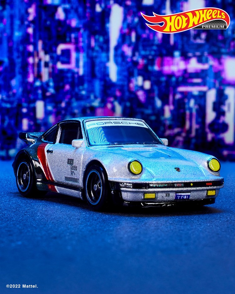 Hot Wheels Cyberpunk 2077 Porsche 911 Turbo trafił do sprzedaży, Marzycie o Porsche 911 z Cyberpunka 2077? Teraz możecie go mieć w wersji Hot Wheels